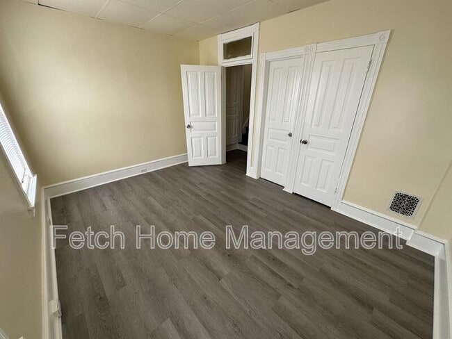 Building Photo - 739 Lincoln St