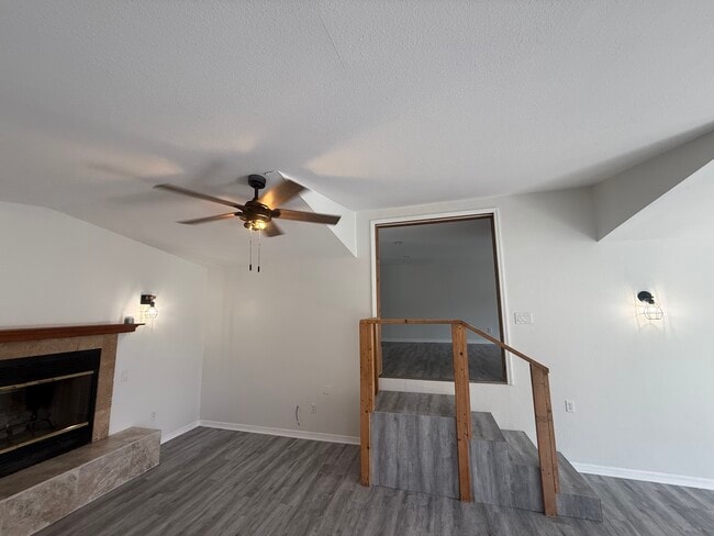 Building Photo - 18312 Hollister Rd