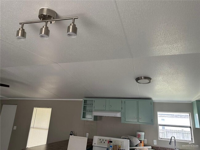 Building Photo - 1311 Snook Ct