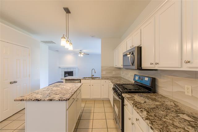 Building Photo - 3820 Gardenia Ln