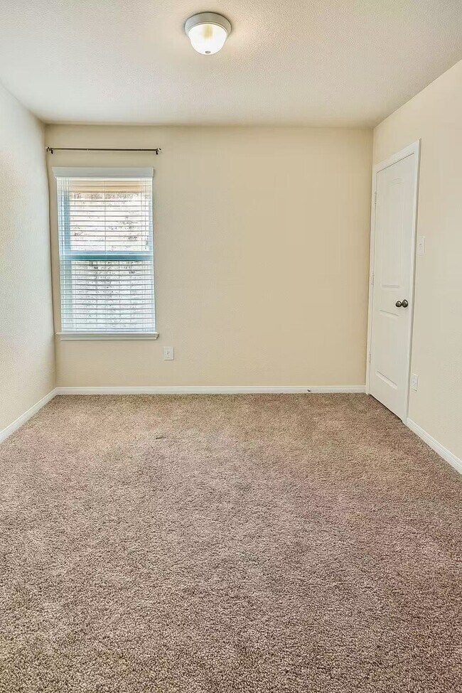 Building Photo - 5222 Windy Plantation Dr