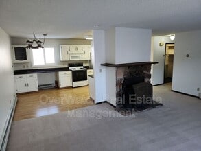 Building Photo - 1545 Northview Dr