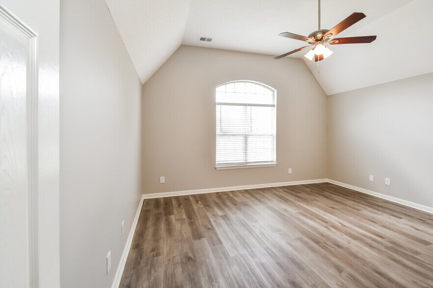 Building Photo - 7776 Gosbrook Ln