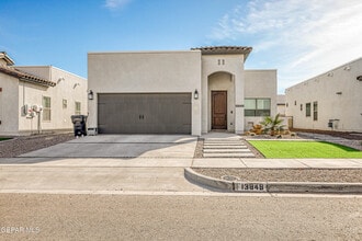 Building Photo - 13848 Paseo del Mar Dr