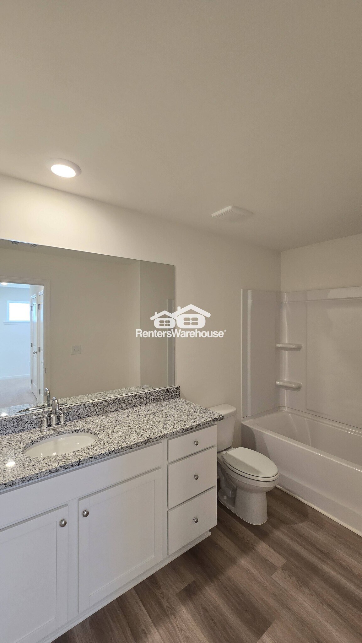 Building Photo - 1585 Salem Dr