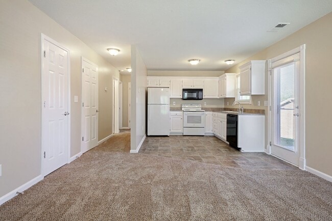 Building Photo - All one level, all electric Duplex in Oak ...