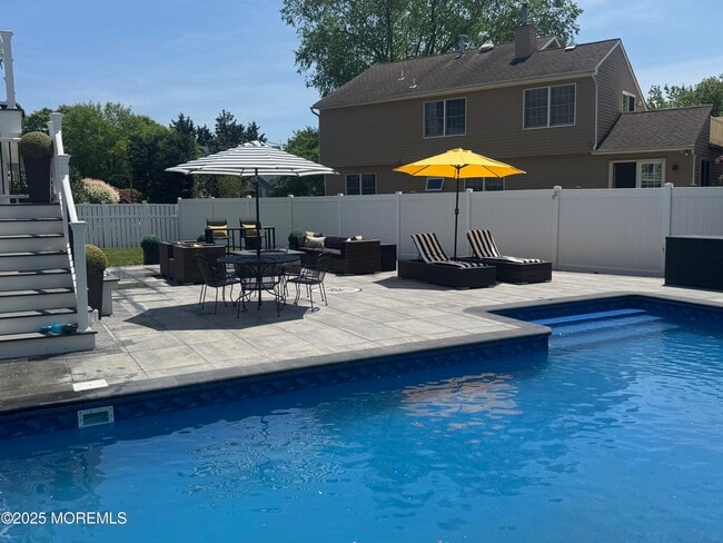 Building Photo - 141 Osborne Ave