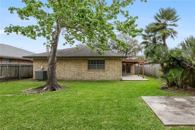 Building Photo - 4712 Southshore Dr