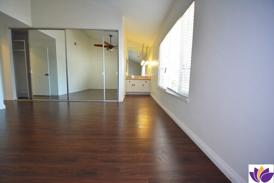 Building Photo - 3025 Morningside Dr