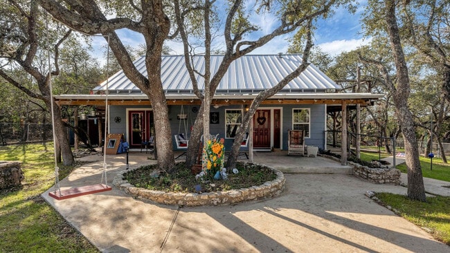 Building Photo - 316 Jacobs Creek Park Rd