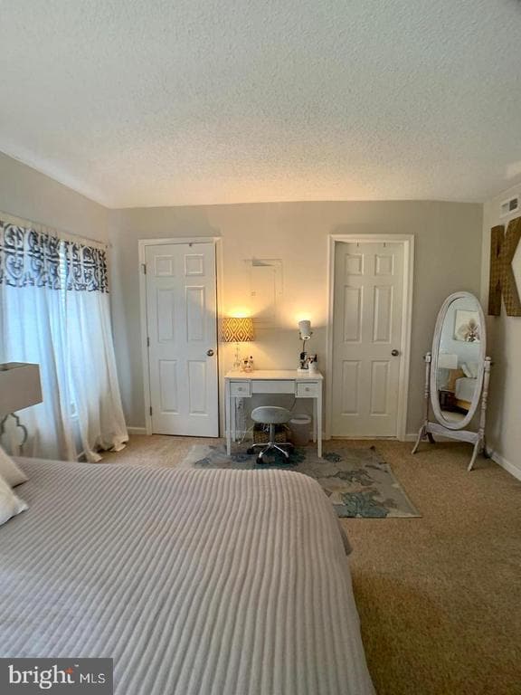 Building Photo - 209 Deer Run