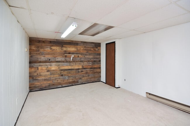 Building Photo - 8807 Tavistock Dr
