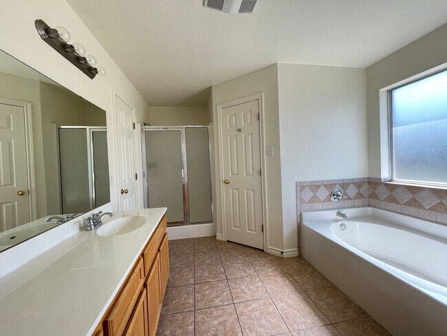 Building Photo - 3-Bedroom House for Rent in Nolanville, TX