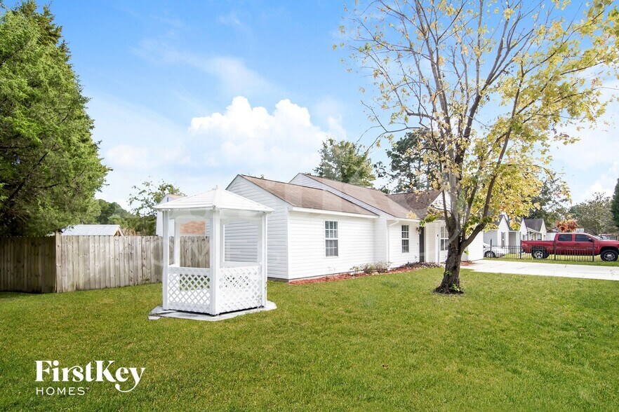 Building Photo - 131 Lancashire Rd