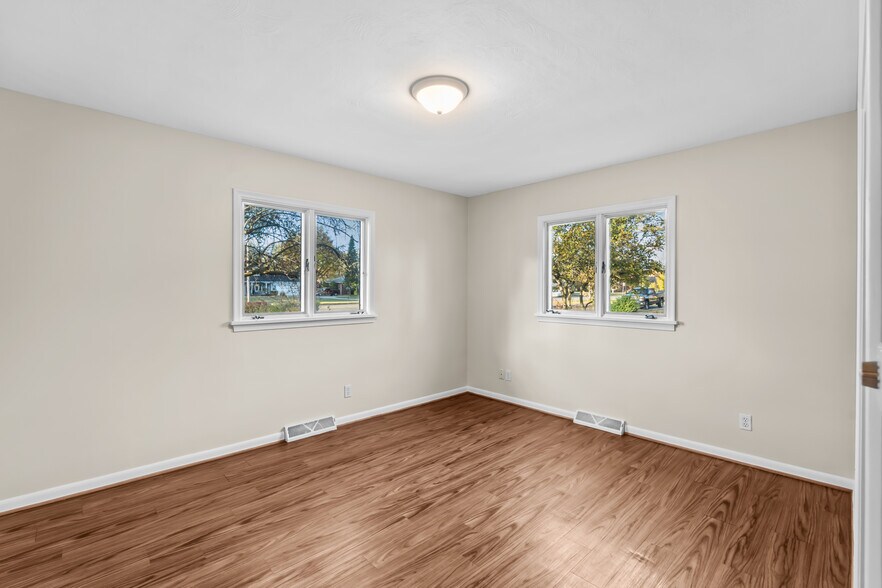 Building Photo - 3735 Heatherdowns Blvd