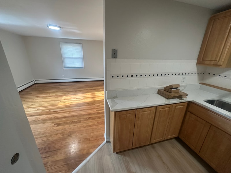 Building Photo - 997 Broadway