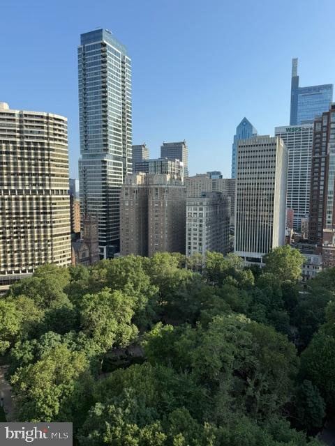 Building Photo - 1810 Rittenhouse Square