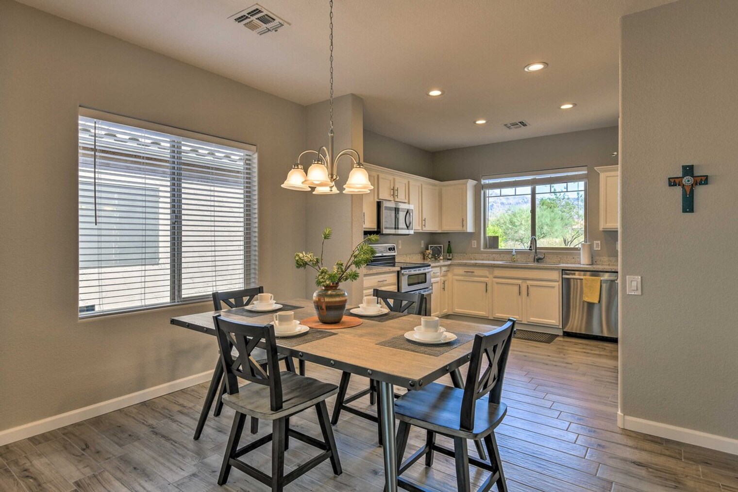 Building Photo - 8226 S Hidden Trail Ct