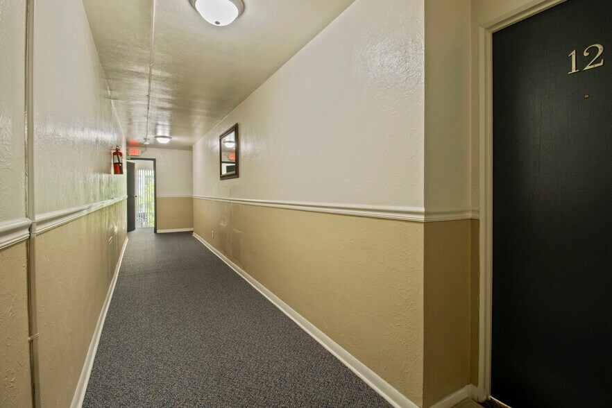 Building Photo - 1350 Columbine St