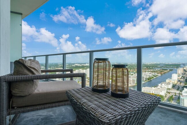 Building Photo - 4111 S Ocean Dr