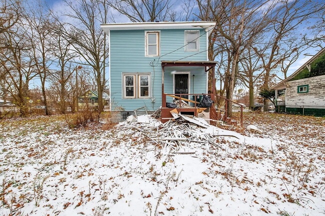 Building Photo - Charming 3-Bedroom Gem in Detroit