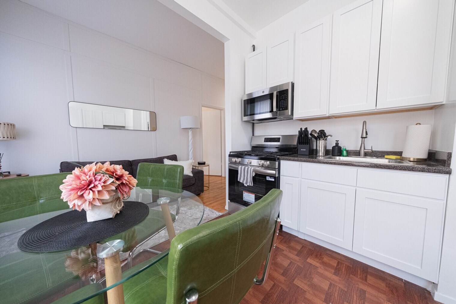 Building Photo - 240 W 112th St