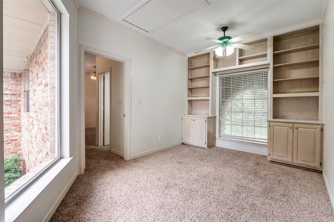 Building Photo - 5901 Glen Heather Dr