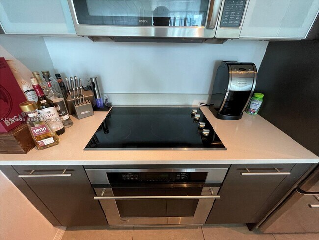 Building Photo - 55 SE 6th St