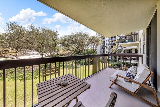 Building Photo - 2900 NE 14th Street Causeway