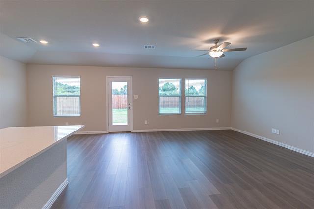 Building Photo - 2210 Gustavus Dr