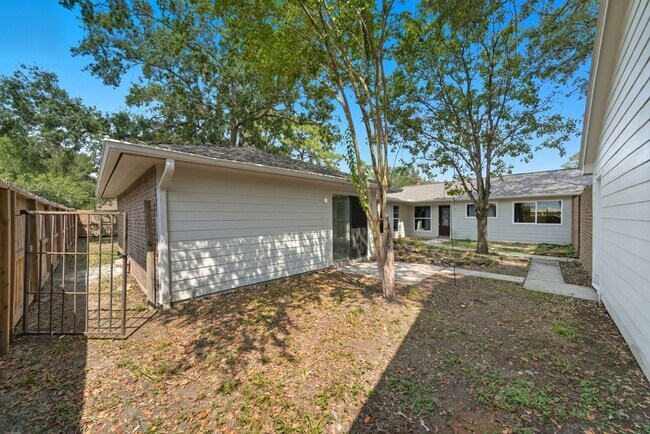 Building Photo - 12414 Aste Ln