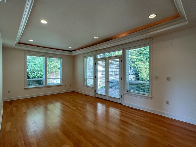 Building Photo - Bright & Beautiful Forest Heights Home with Gourmet Kitchen, Bonus Space & Private Cul-de-Sac Set...