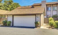 Building Photo - 1865 Countrywood Ct