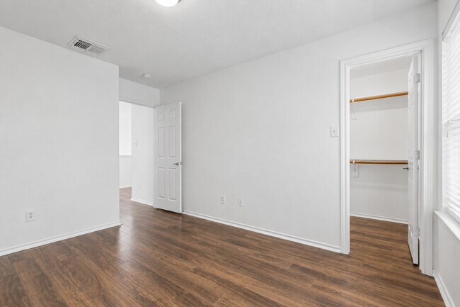 Building Photo - 174 E Spindle Tree Cir