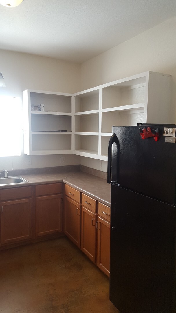 Building Photo - Adorable 2 Bed 1 Bath Home