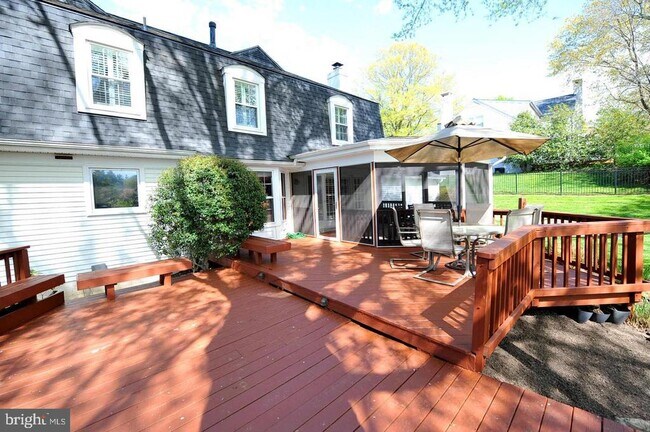 Building Photo - 9308 Winterset Dr