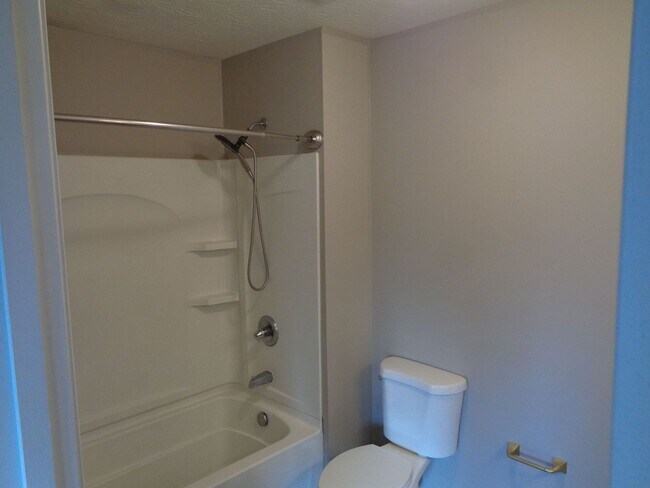 Building Photo - 3490 Hader Ave 4BR/2.5BA (Cincinnati)
