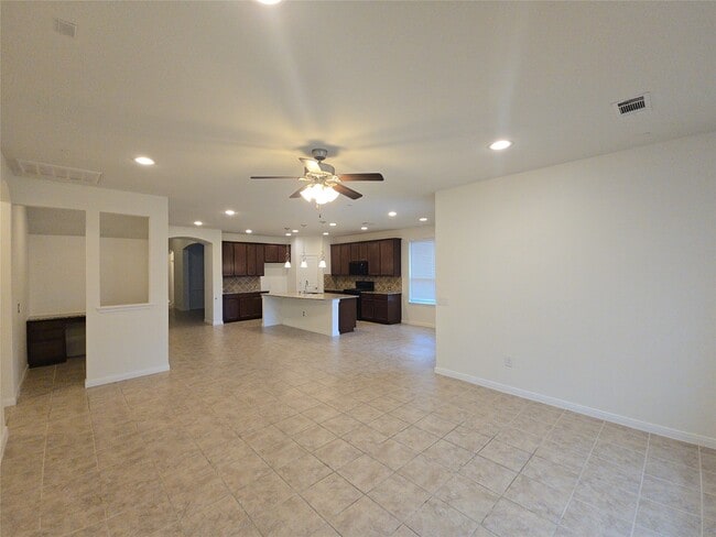 Building Photo - 5206 Gerent Ln