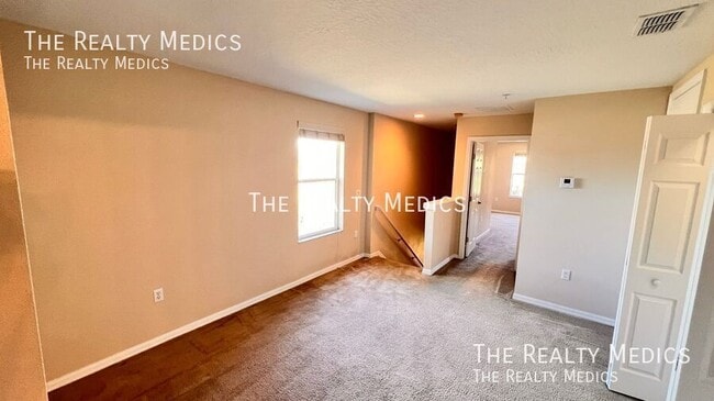 Building Photo - 331 Freedom's Ring Dr