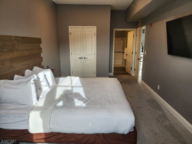 Building Photo - 200 NJ-94