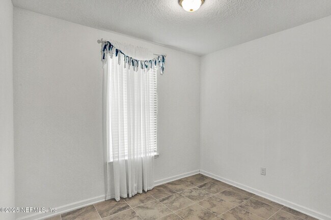 Building Photo - 260 Pine Bluff Dr