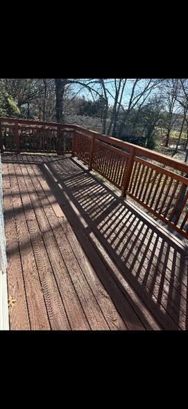 Building Photo - 715 Grandview Ave