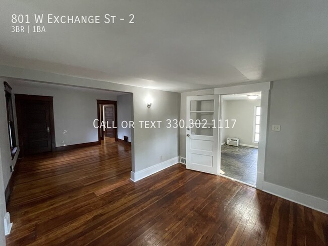 Building Photo - Three bedroom one bathroom second level ap...