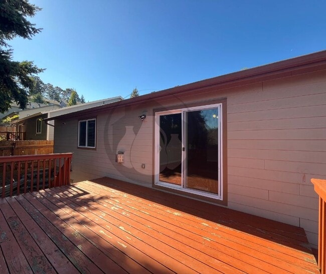 Building Photo - Single Level House- SE Salem