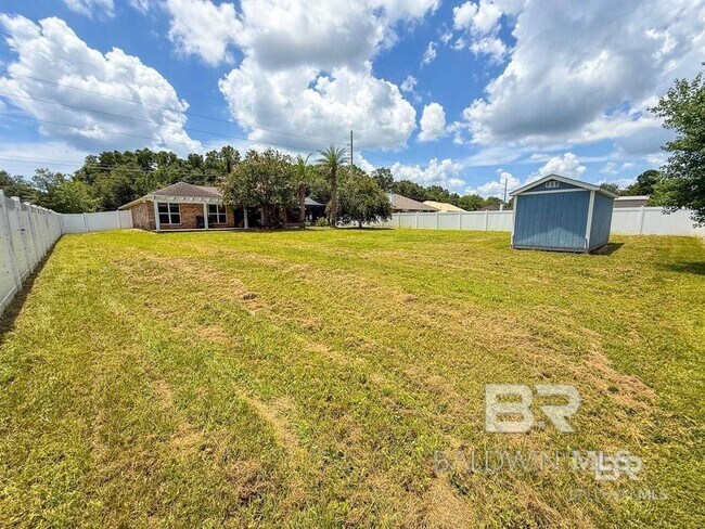 Building Photo - 33701 Rosalia Ave