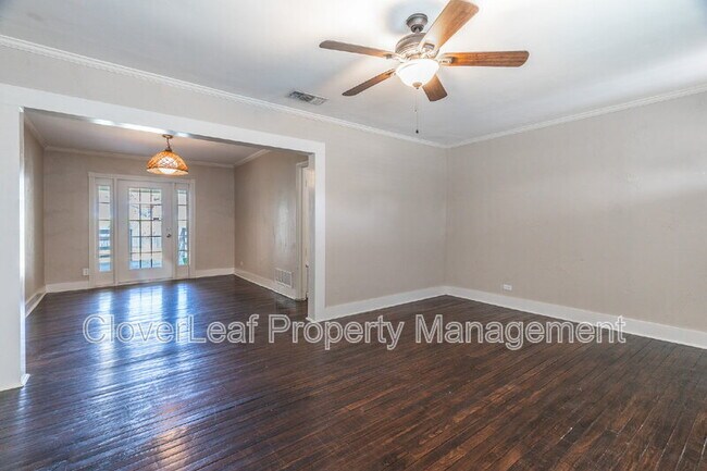 Building Photo - 2423 W Huisache Ave