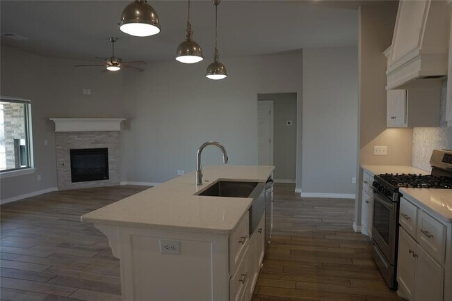 Building Photo - 5216 Bing Cir