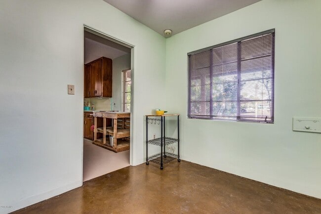 Building Photo - 1719 S El Camino Dr