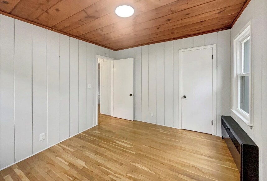 Building Photo - 6441 Crest Dr