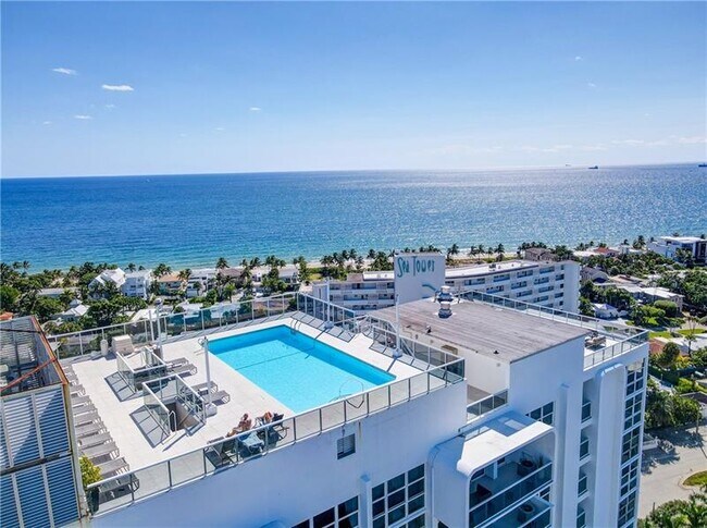 Building Photo - 2841 N Ocean Blvd